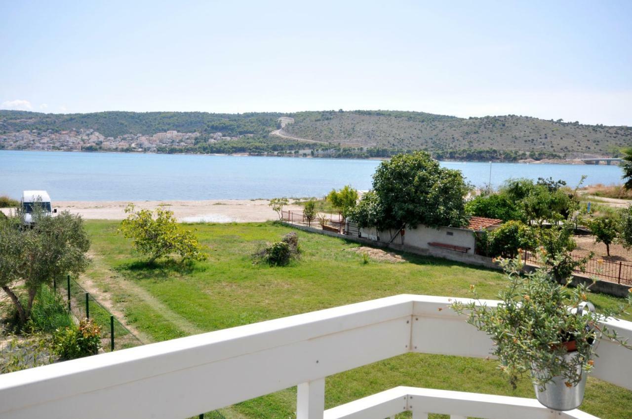 Apartmani Olive Trogir Exterior photo