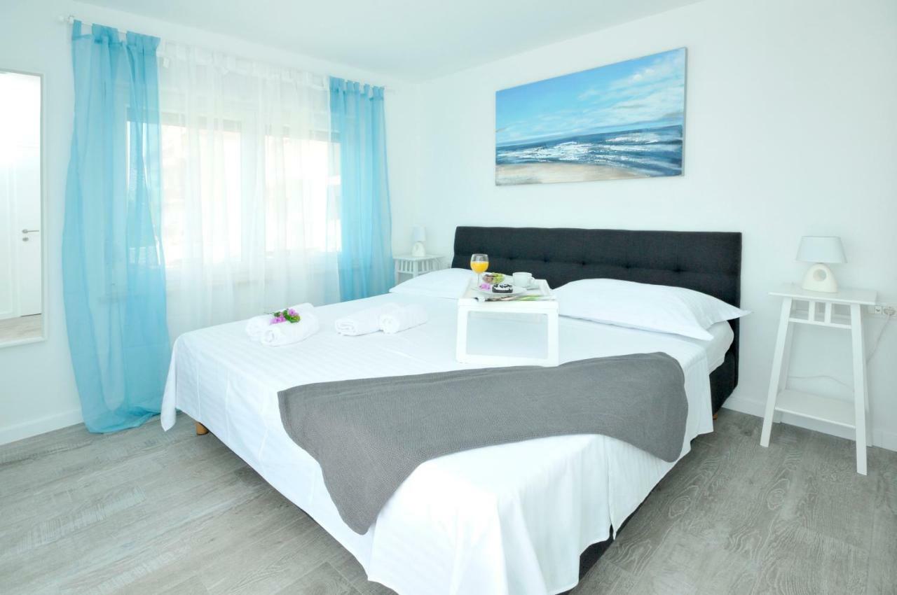 Apartmani Olive Trogir Exterior photo
