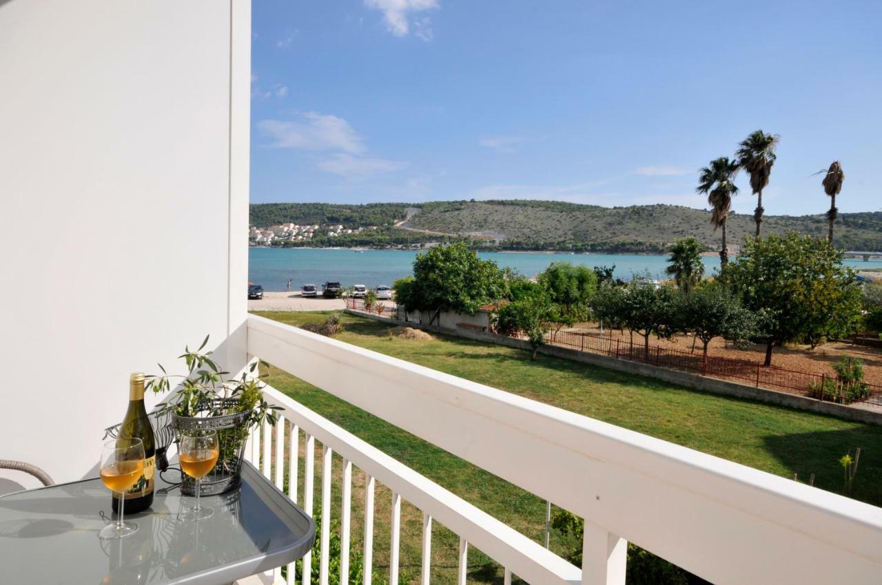 Apartmani Olive Trogir Exterior photo