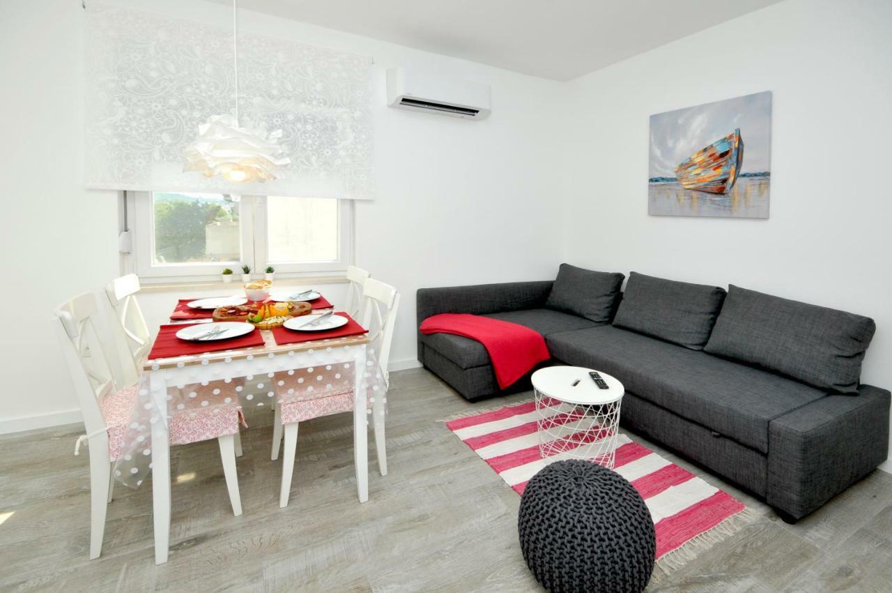 Apartmani Olive Trogir Exterior photo