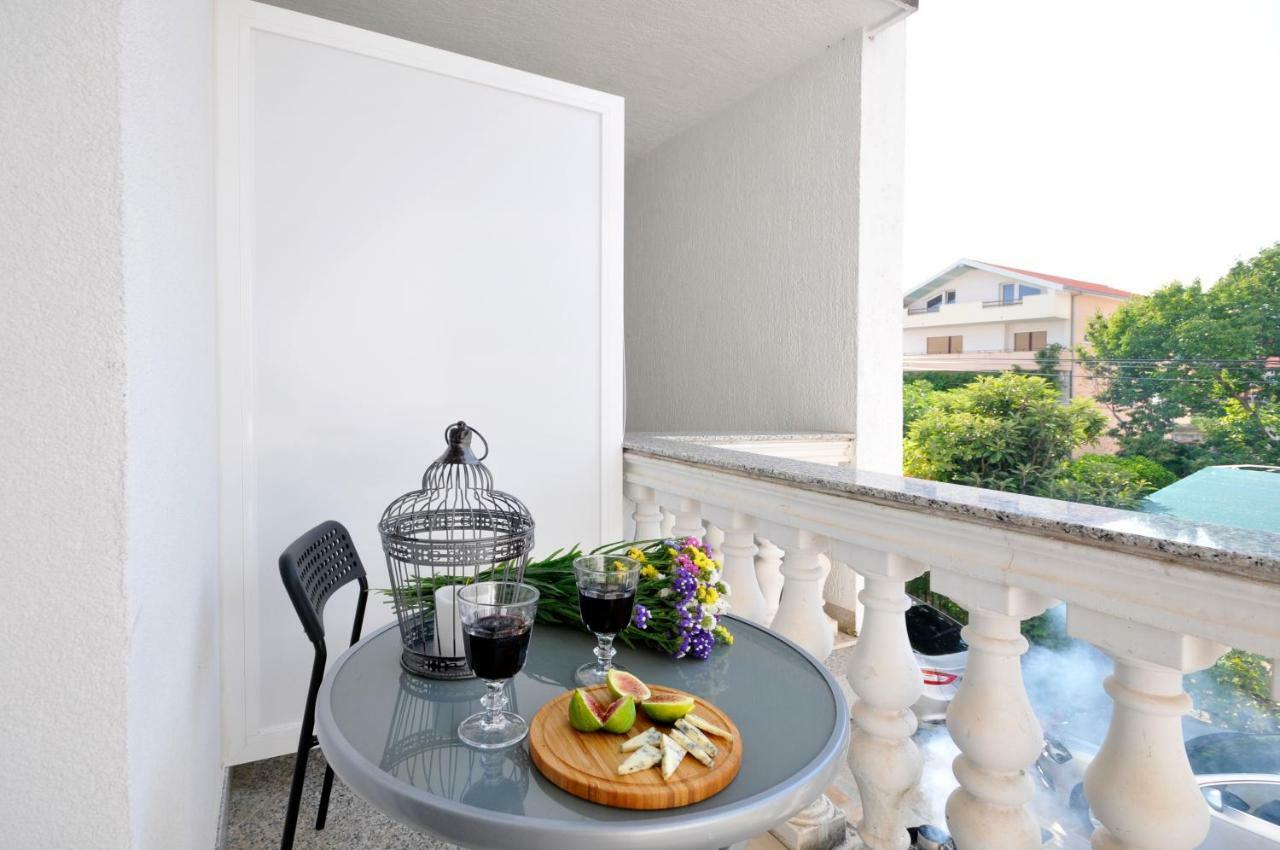 Apartmani Olive Trogir Exterior photo