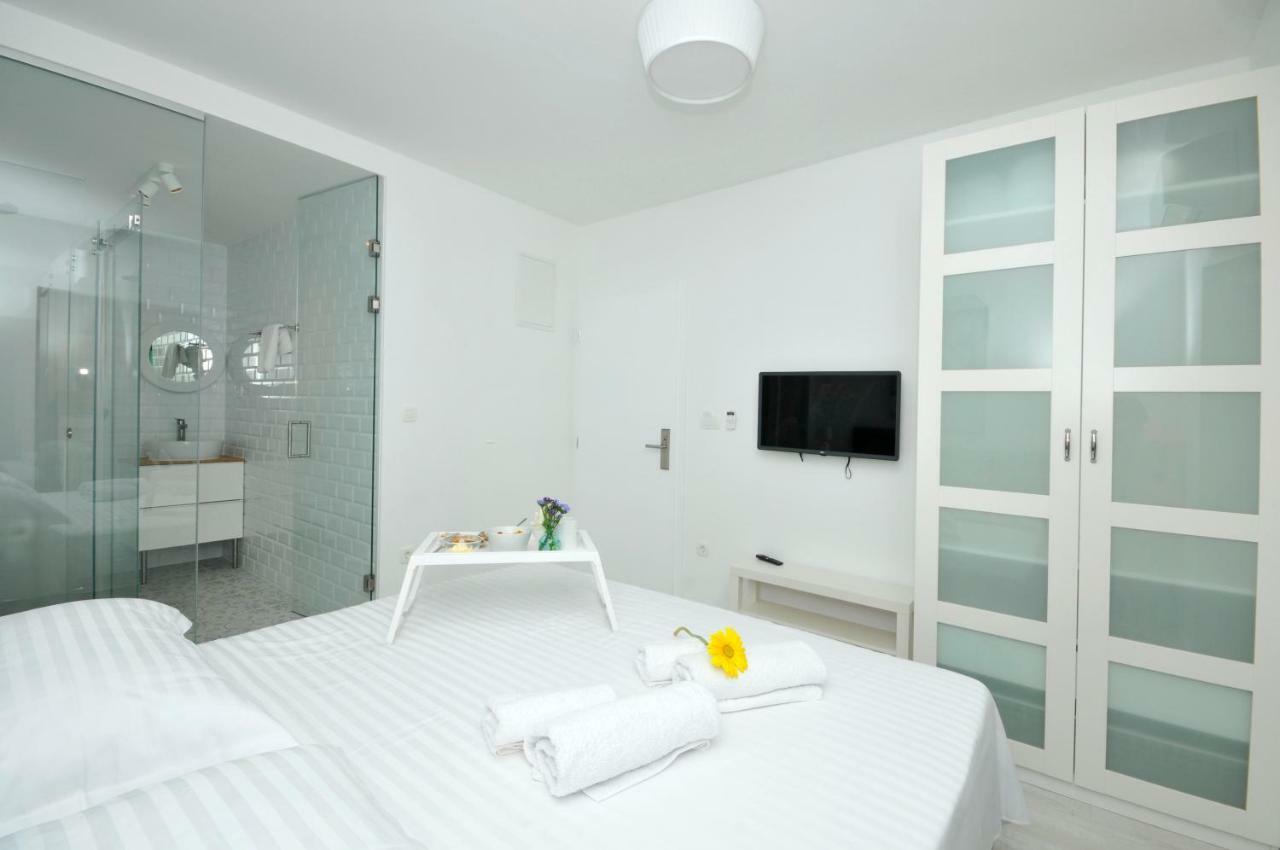 Apartmani Olive Trogir Exterior photo